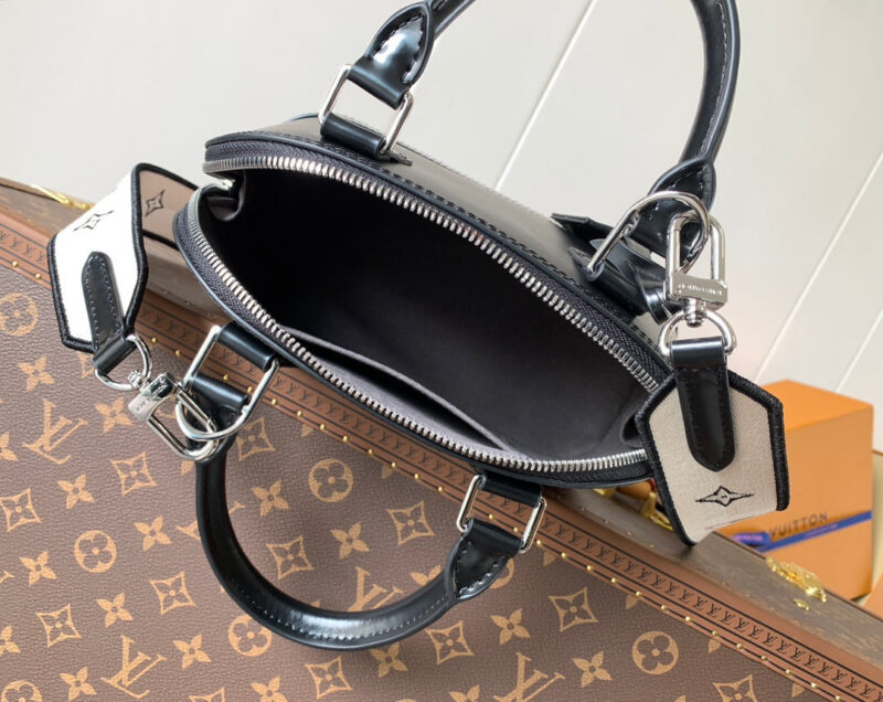 LV ALMA BB BAG 23 IN BLACK GRAIN COWHIDE