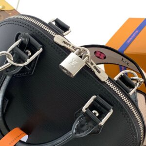 LV ALMA BB BAG 23 IN BLACK GRAIN COWHIDE