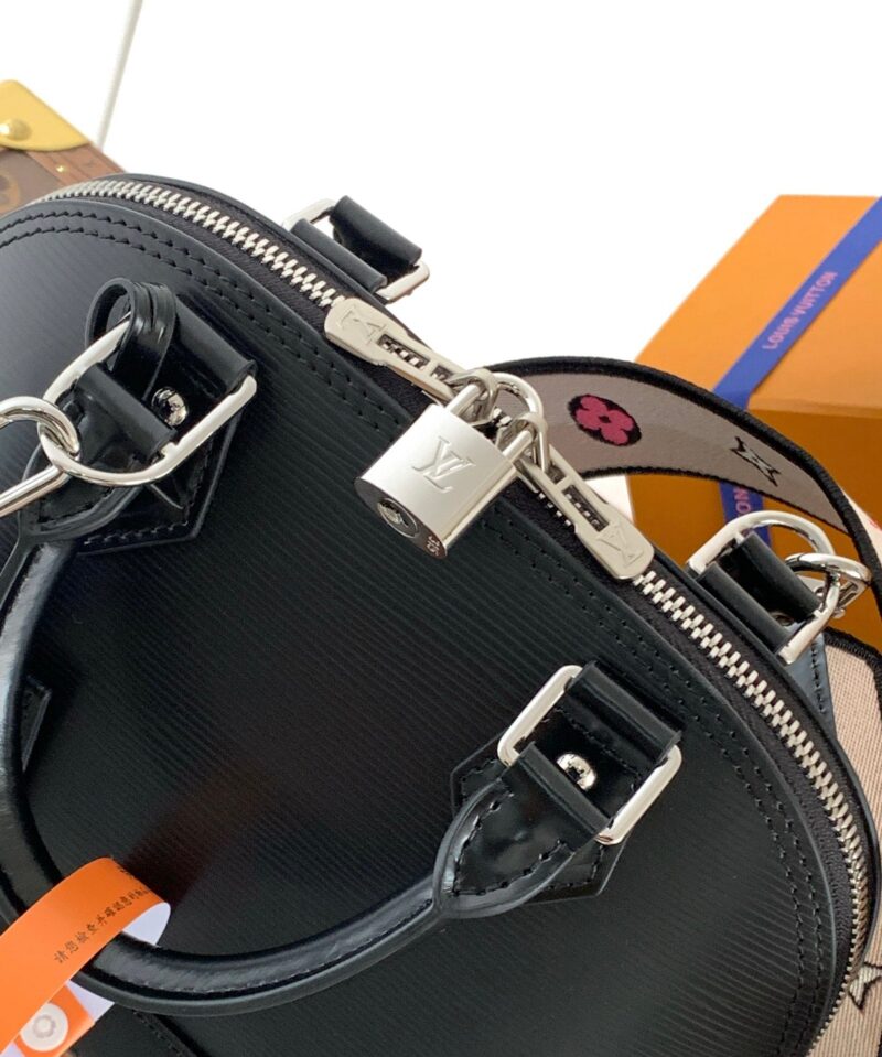 LV ALMA BB BAG 23 IN BLACK GRAIN COWHIDE