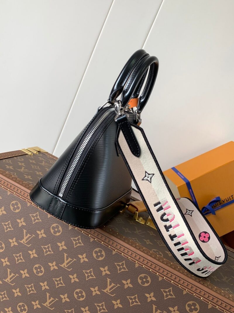 LV ALMA BB BAG 23 IN BLACK GRAIN COWHIDE