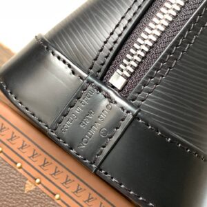 LV ALMA BB BAG 23 IN BLACK GRAIN COWHIDE