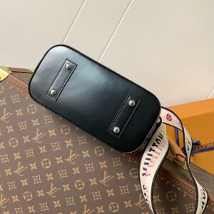 LV ALMA BB BAG 23 IN BLACK GRAIN COWHIDE
