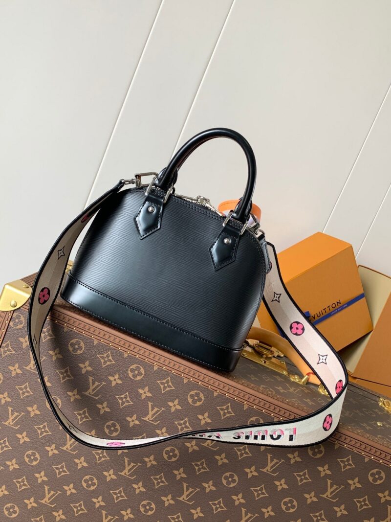 LV ALMA BB BAG 23 IN BLACK GRAIN COWHIDE