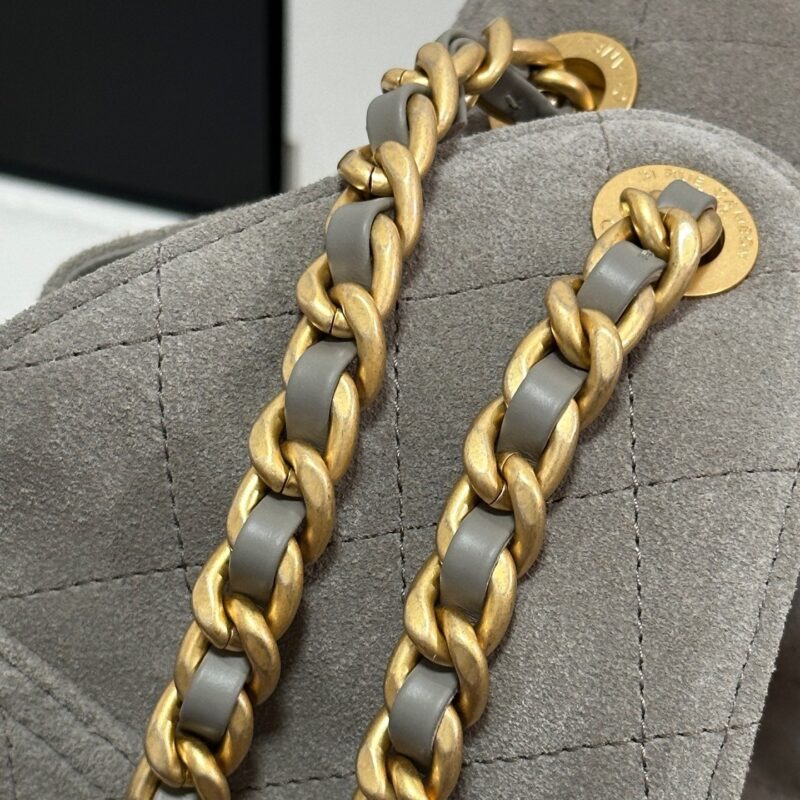 NEW CHANEL 25 HANDBAG 30 IN NATURAL GREY SUEDE GOLD HARDWARE