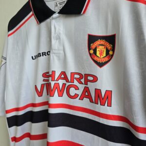 1997-98 Manchester United Five-Sleeve Jersey - David Beckham Edition