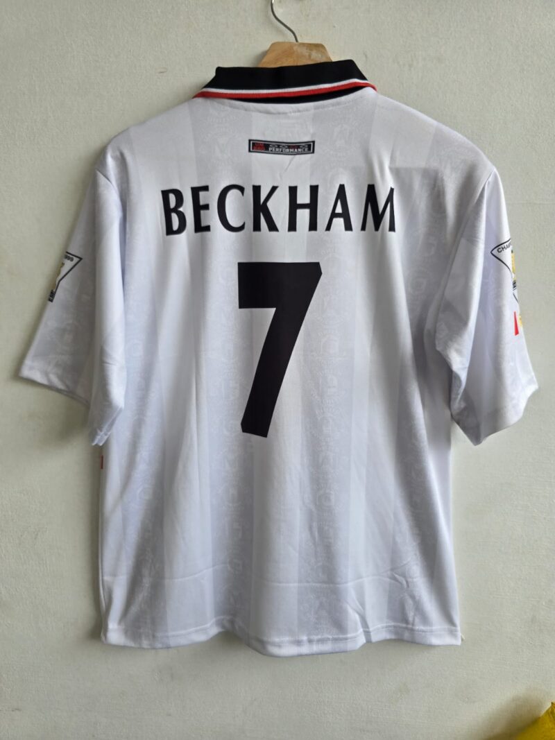 1997-98 Manchester United Five-Sleeve Jersey - David Beckham Edition