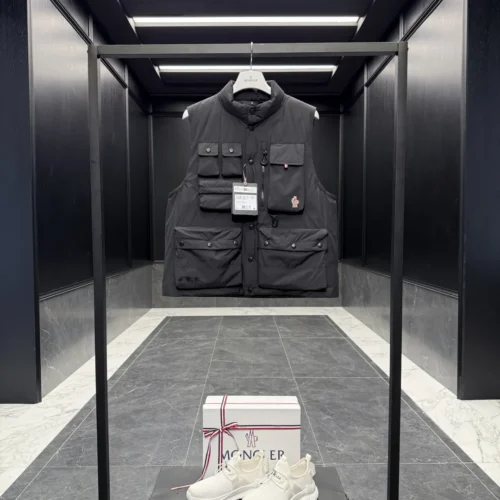 src_0-102 Replica Moncler Grenoble Tongass Vest Black Outdoor Reps - RepLuxe