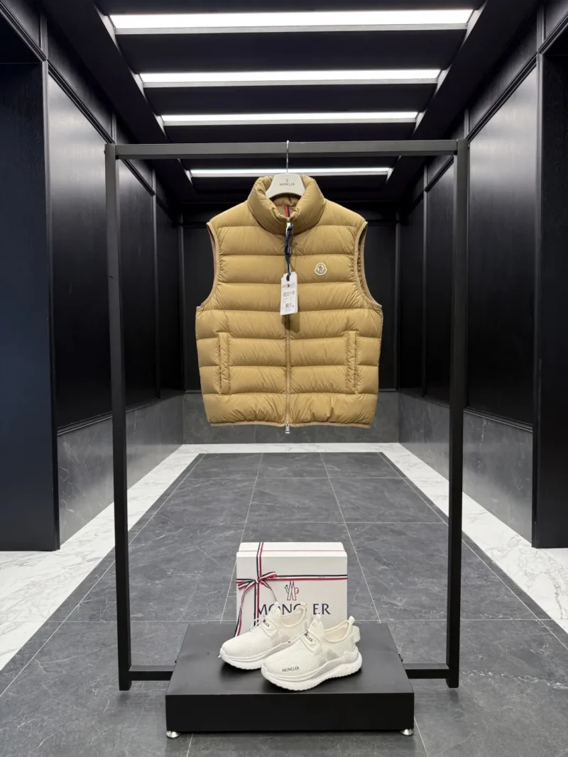 Replica Moncler Vest - Top Quality Fake Replica Moncler Vest Reps BlackFriday Sales - RepLuxe