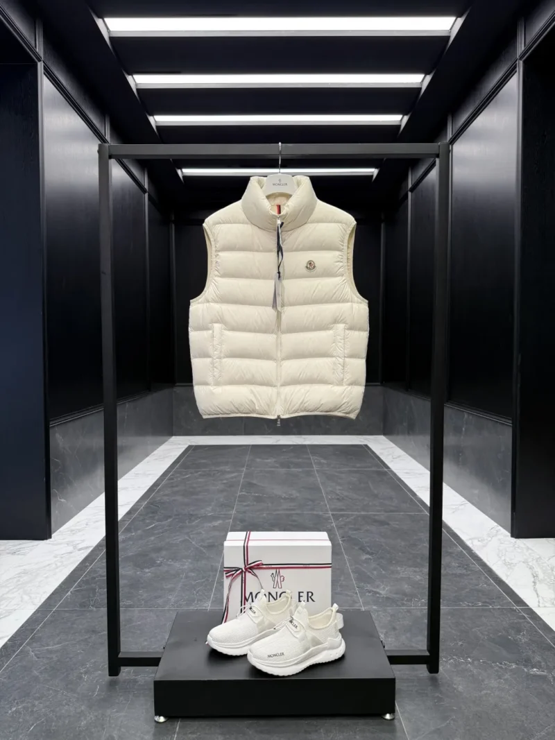 Replica Moncler Vest - Top Quality Fake Replica Moncler Vest Reps BlackFriday Sales - RepLuxe
