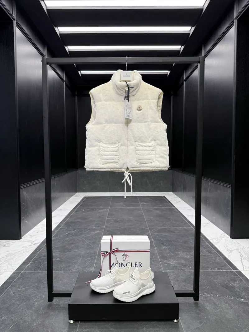 Replica Moncler Vest - Top Quality Fake Replica Moncler Vest Reps BlackFriday Sales - RepLuxe