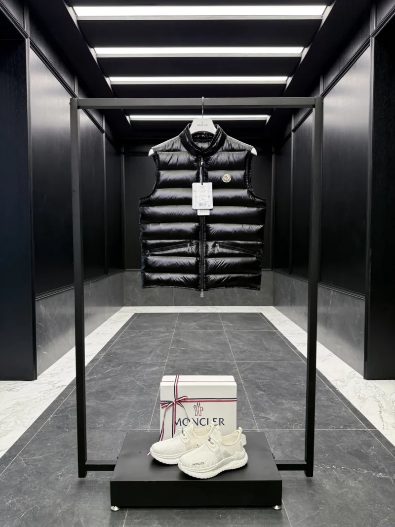 Replica Moncler Gui Vest Black Lightweight Design Reps - RepLuxe