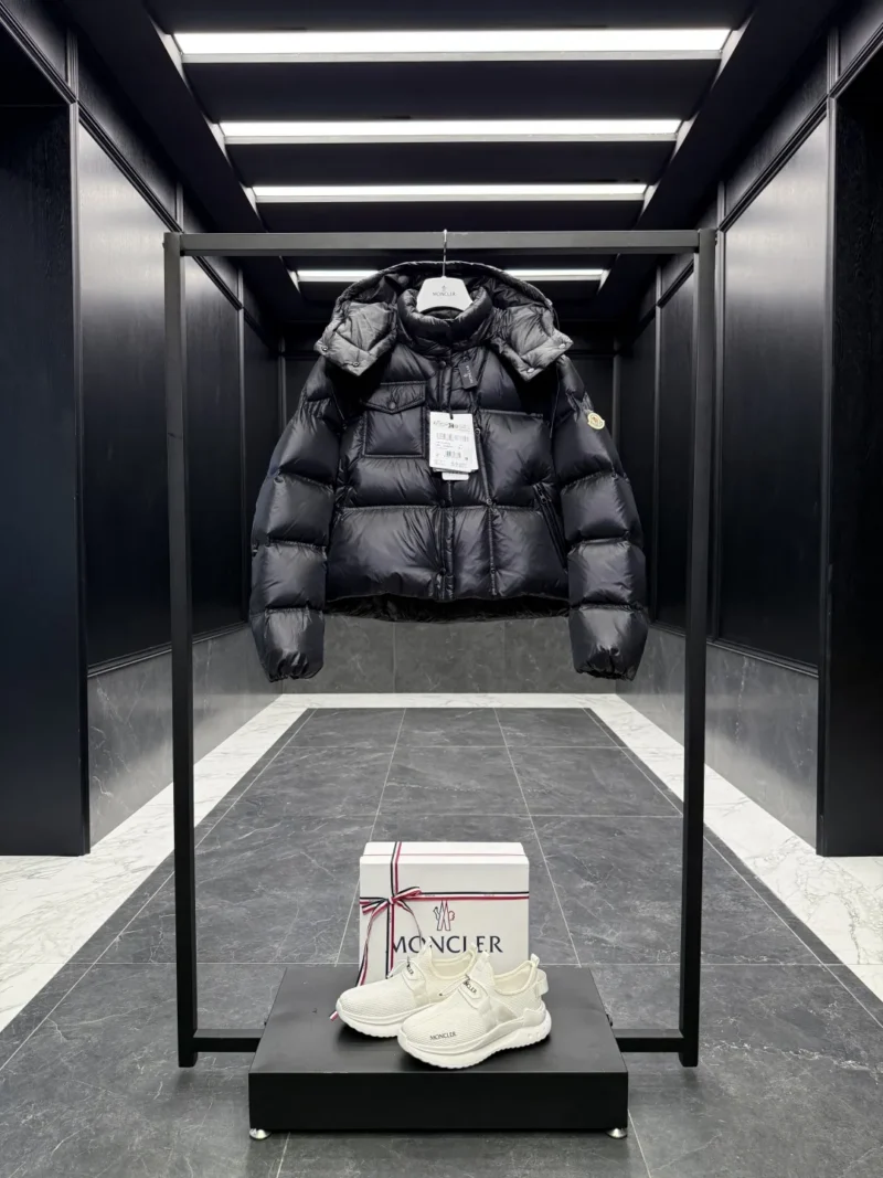 Replica Moncler Erea Short Down Jacket Black Quilted Reps - RepLuxe