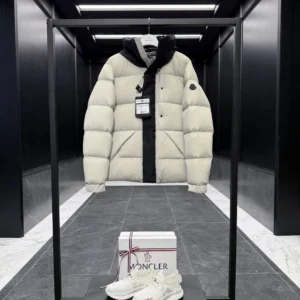 Replica Moncler Madeira Black Short Down Jacket Reps - RepLuxe