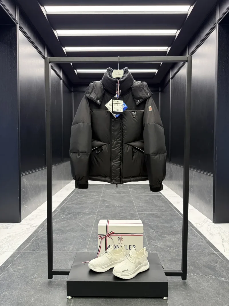 Replica Moncler Grenoble Albiez Down Jacket Black Casual Reps - RepLuxe