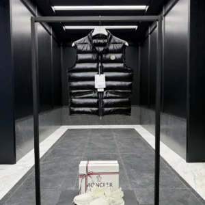Replica Moncler Gui Vest Black Lightweight Design Reps - RepLuxe