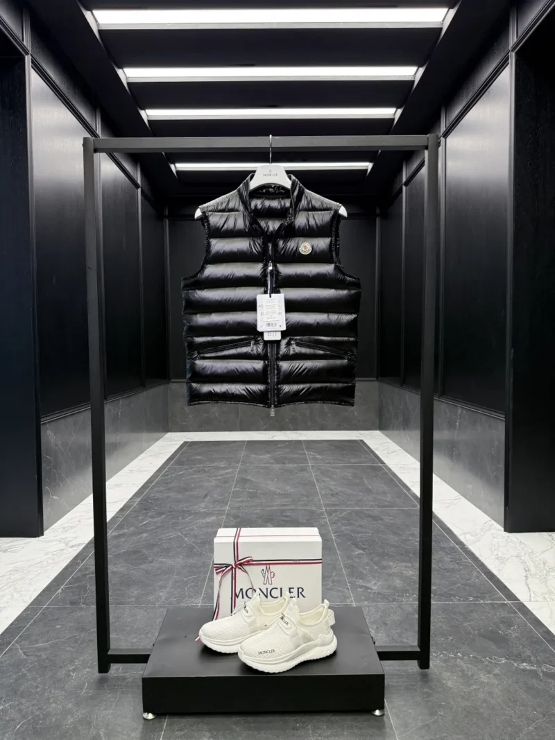 Replica Moncler Gui Vest Black Lightweight Design Reps - RepLuxe