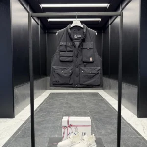 Replica Moncler Grenoble Tongass Vest Black Outdoor Reps - RepLuxe