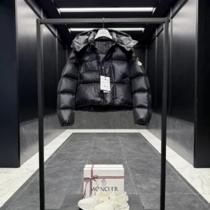 Replica Moncler Erea Short Down Jacket Black Quilted Reps - RepLuxe