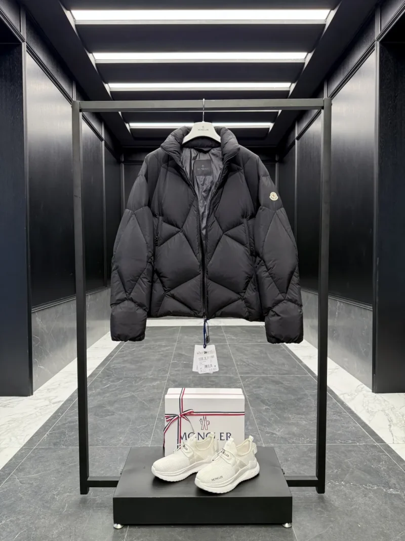 Replica Moncler Vardar Down Jacket Black Quilted Reps - RepLuxe