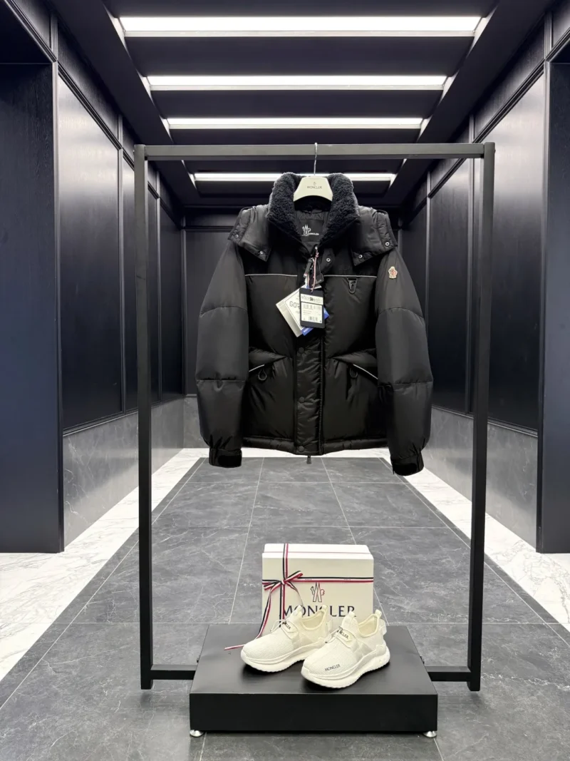 Replica Moncler Grenoble Albiez Down Jacket Black Casual Reps - RepLuxe