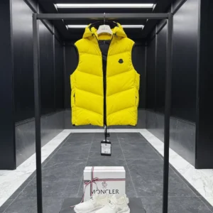 Replica Moncler Guersac Quilted Vest Yellow Sleeveless Reps - RepLuxe