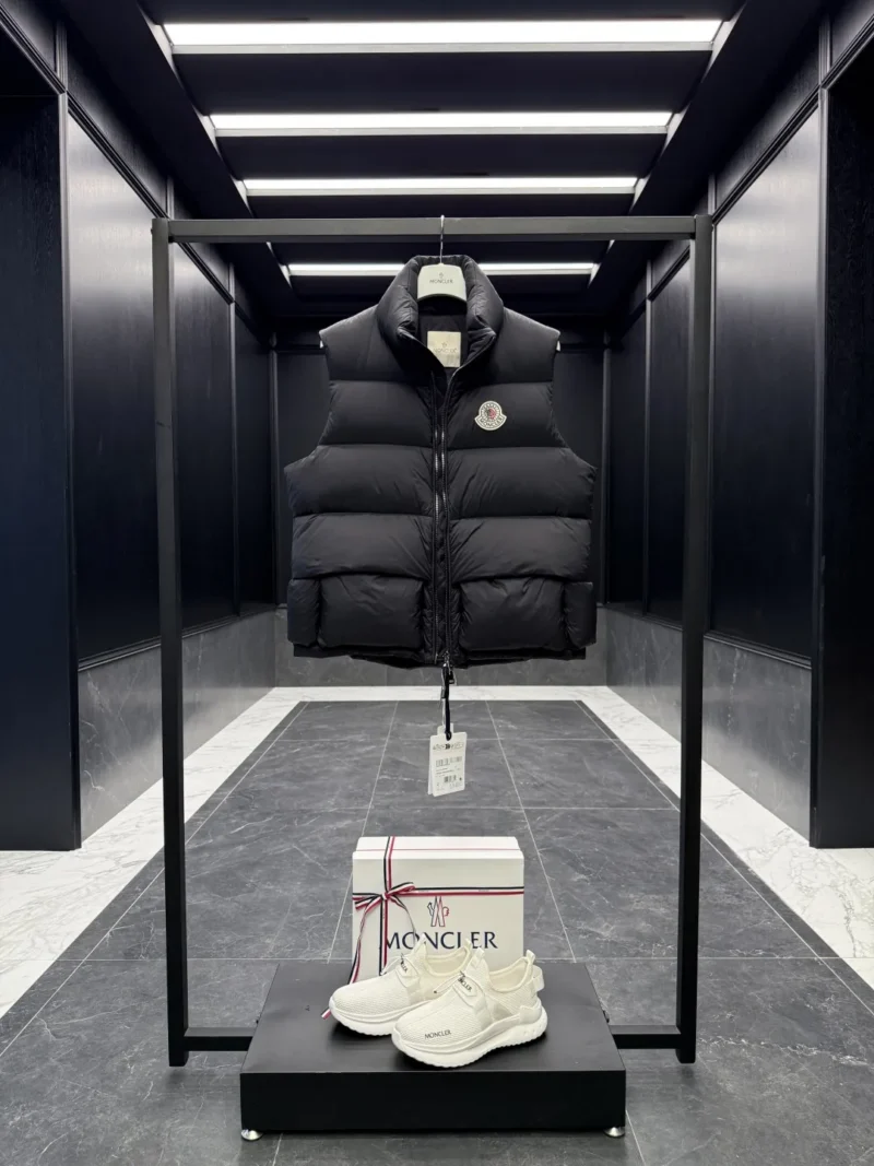 Replica Moncler Christopher Raxxy Vest Black Quilted Reps - RepLuxe