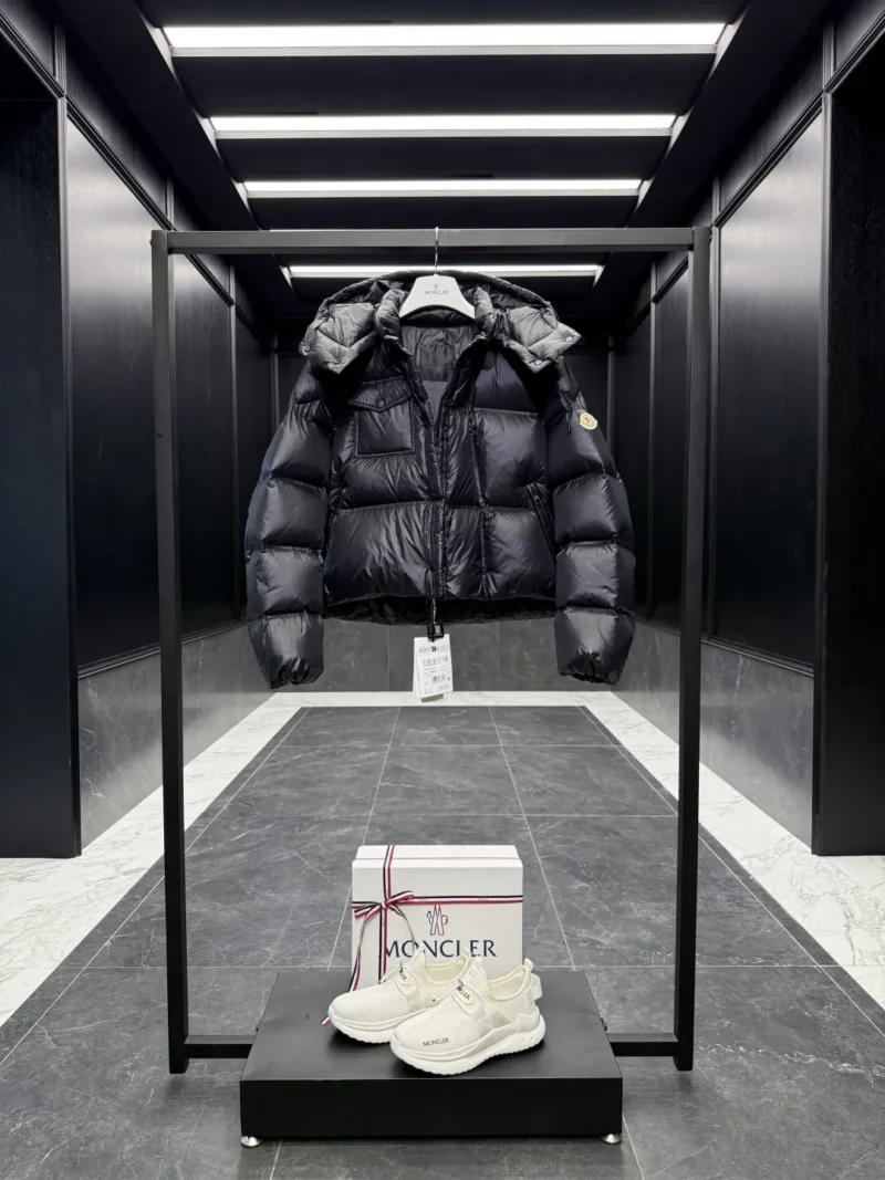 Replica Moncler Erea Short Down Jacket Black Quilted Reps - RepLuxe