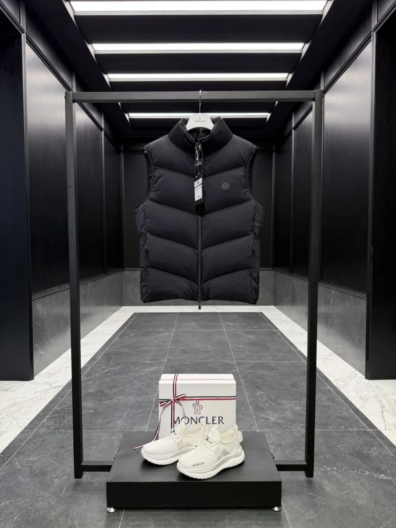 Replica Moncler Guersac Quilted Vest Black Men Reps - RepLuxe