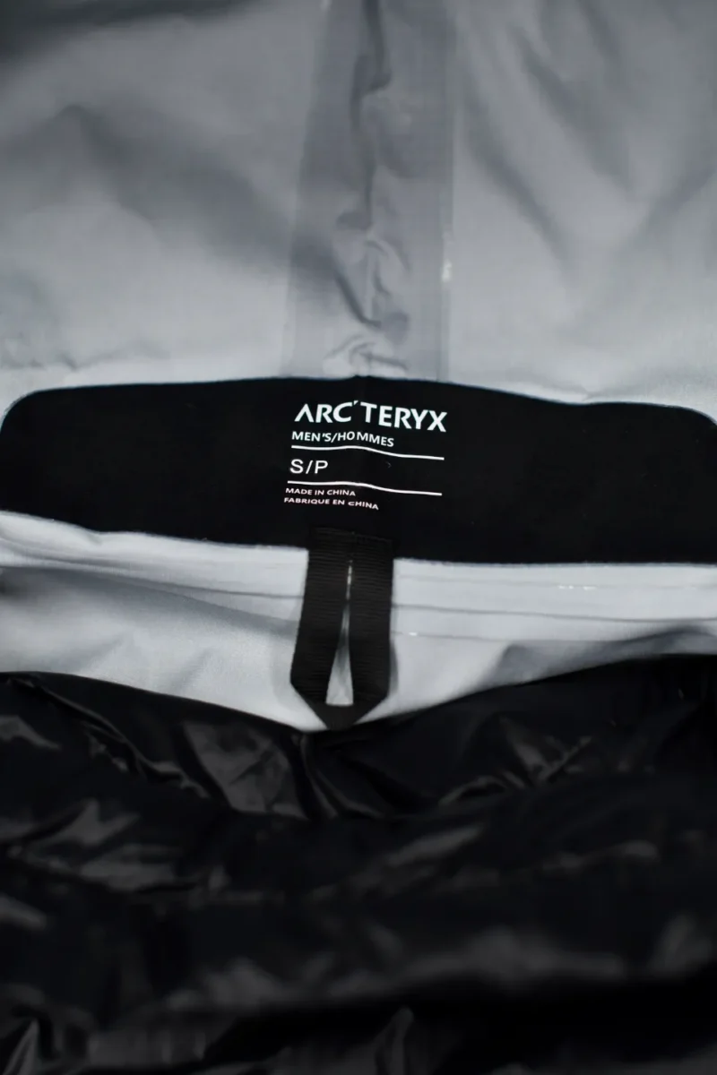 Replica Arc'teryx Alpha SV Jacket Dawn Blue Reps - RepLuxe