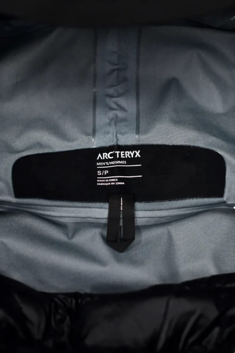 src_5-125 Replica Arc'teryx Alpha SV Jacket Black 3-in-1 Reps - RepLuxe