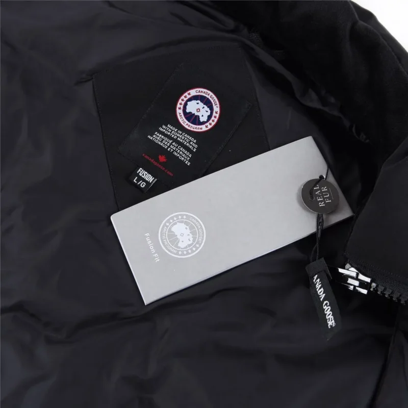 Replica Canada Goose Duncan 4157M Black Vest Reps - RepLuxe